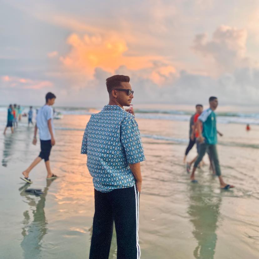 R S Riyaz Vhuiya