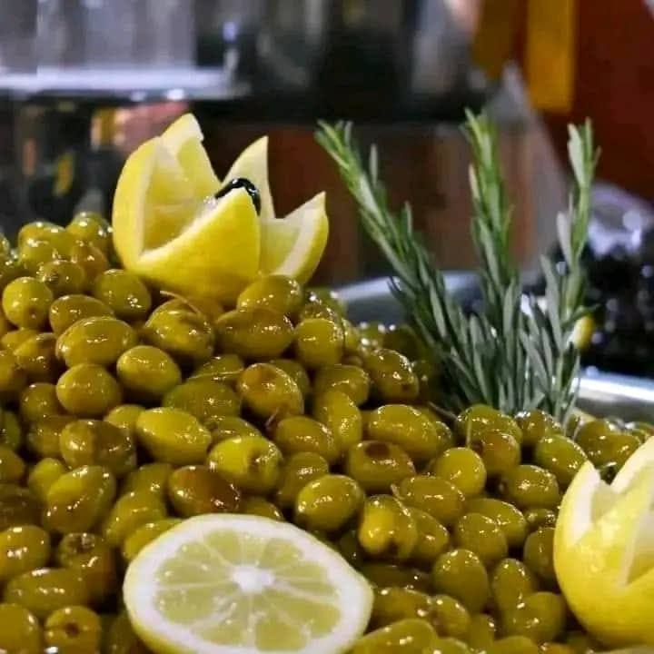 مونة ام كرم - ا يلي مابدو ياخد بس يساعدني بالتنقيط لو... | Facebook