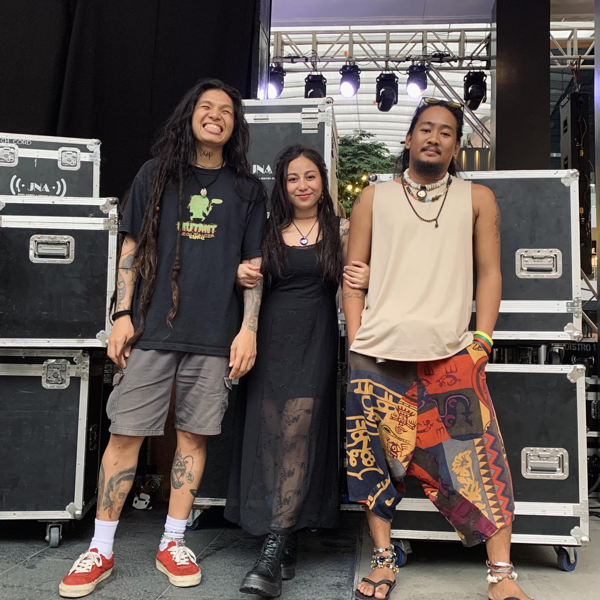 TOYCON MUSICAL GUEST - MOHINI Mohini is a Hare Krishna devotional band ...