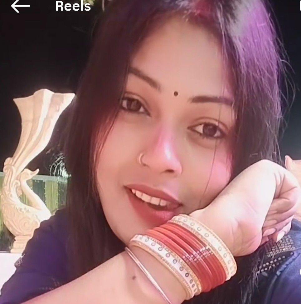 Rani Raj vlogs