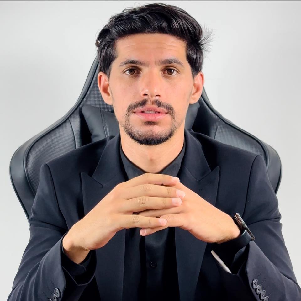 الأستاذ إسلام مناصري