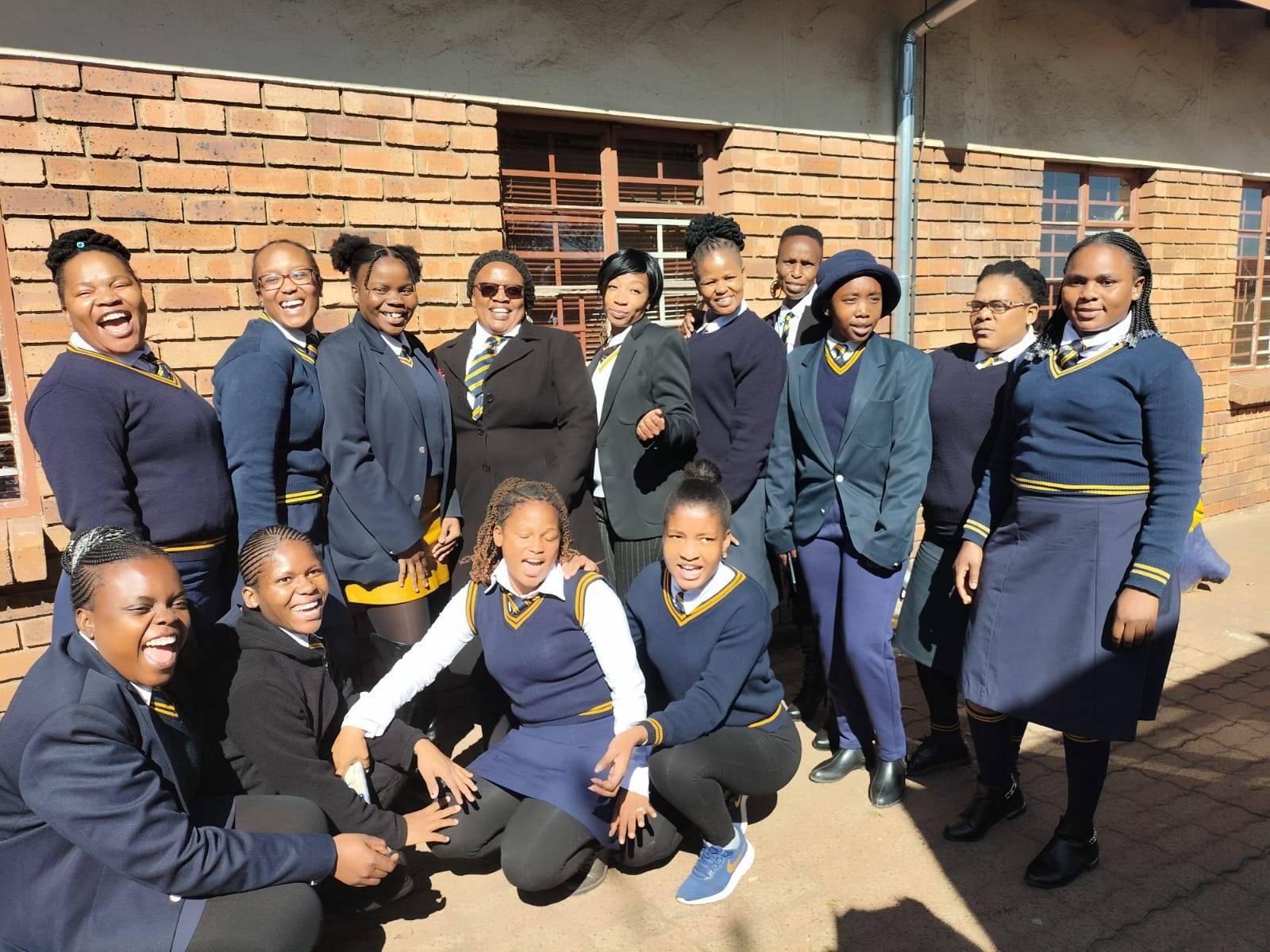 Hlalanikahle P. School | Emalahleni