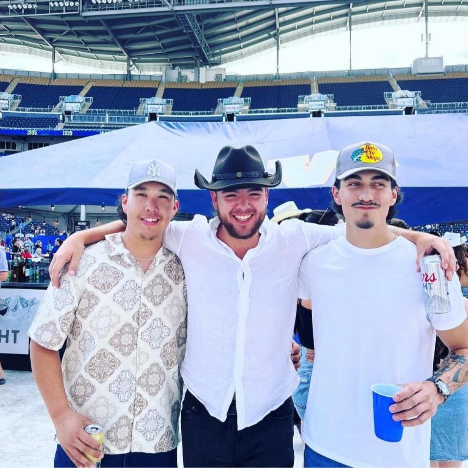 Little bit fun waiting for a call back lol #moosehunting #bull | Ricky ...