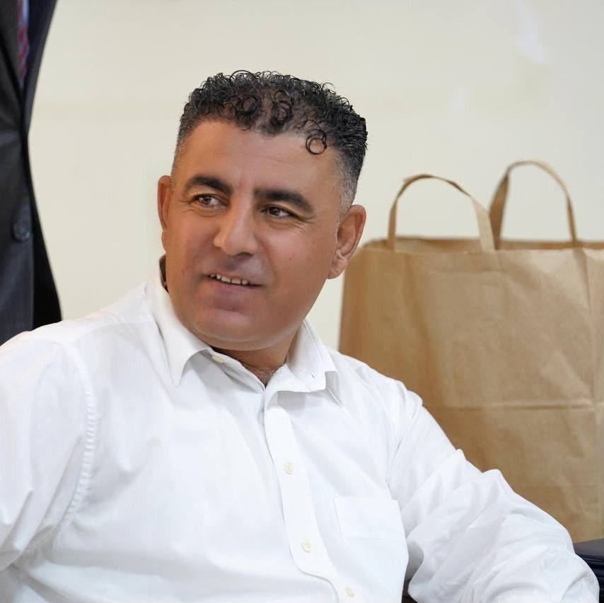 جەنگ لەنیوان عەقڵ و هێز یەکێکیان عەقلی بەکاردێنیت ئەوی دیکەیان هێزی ...