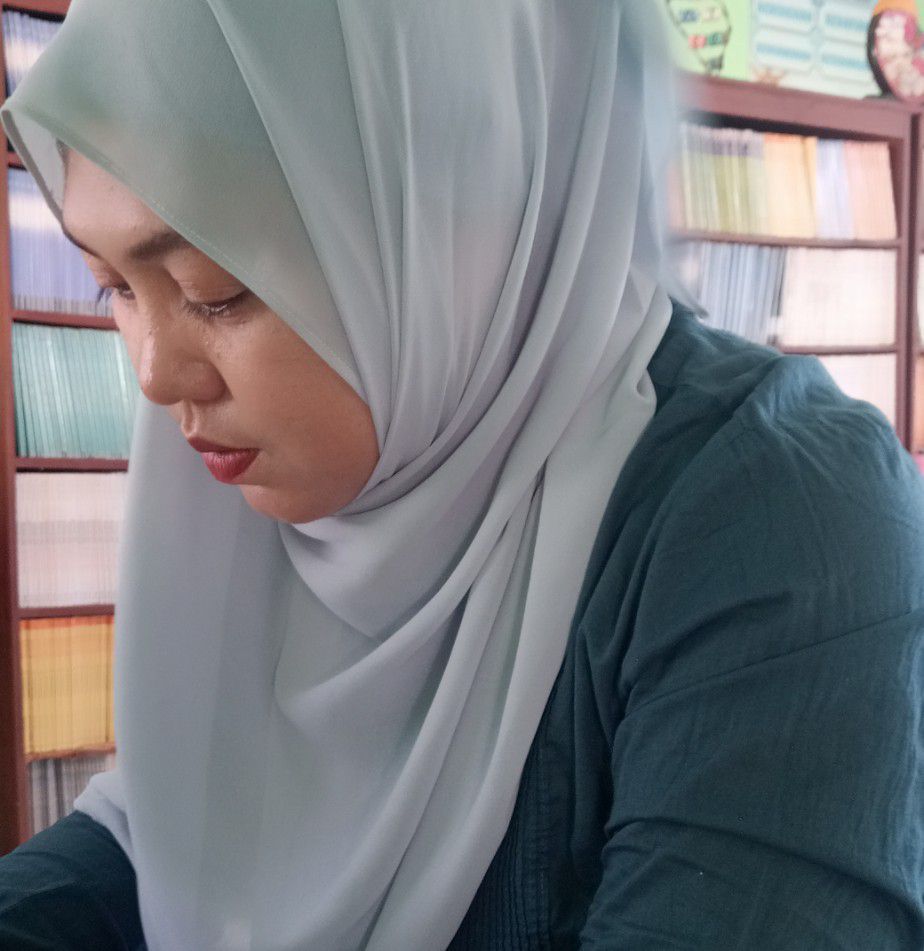 Selain dibuat sebagai hiasan dinding macrame ini bisa juga buat tempat ...