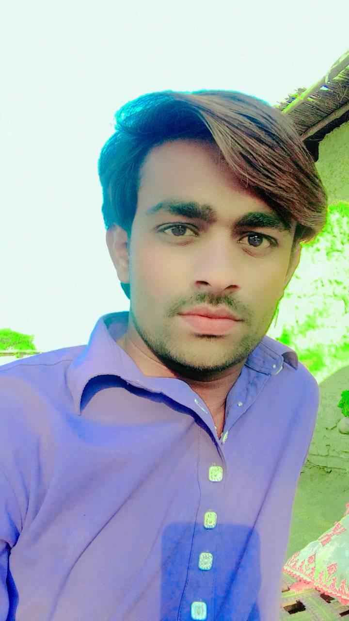نثار کھوڙو وٽ نہ اھو قدڪاٺ آھي، نہ اھي طاقتون جو ھو پير سائين پڳاريءَ ...