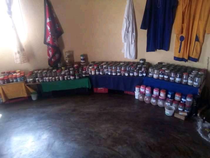 AMAKHAMBI ESINTU NOKUSETSHENZISWA KWAWO | Facebook