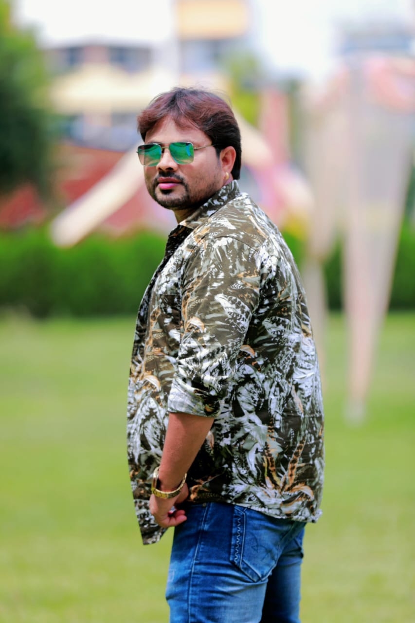 Singer Alam Raj
