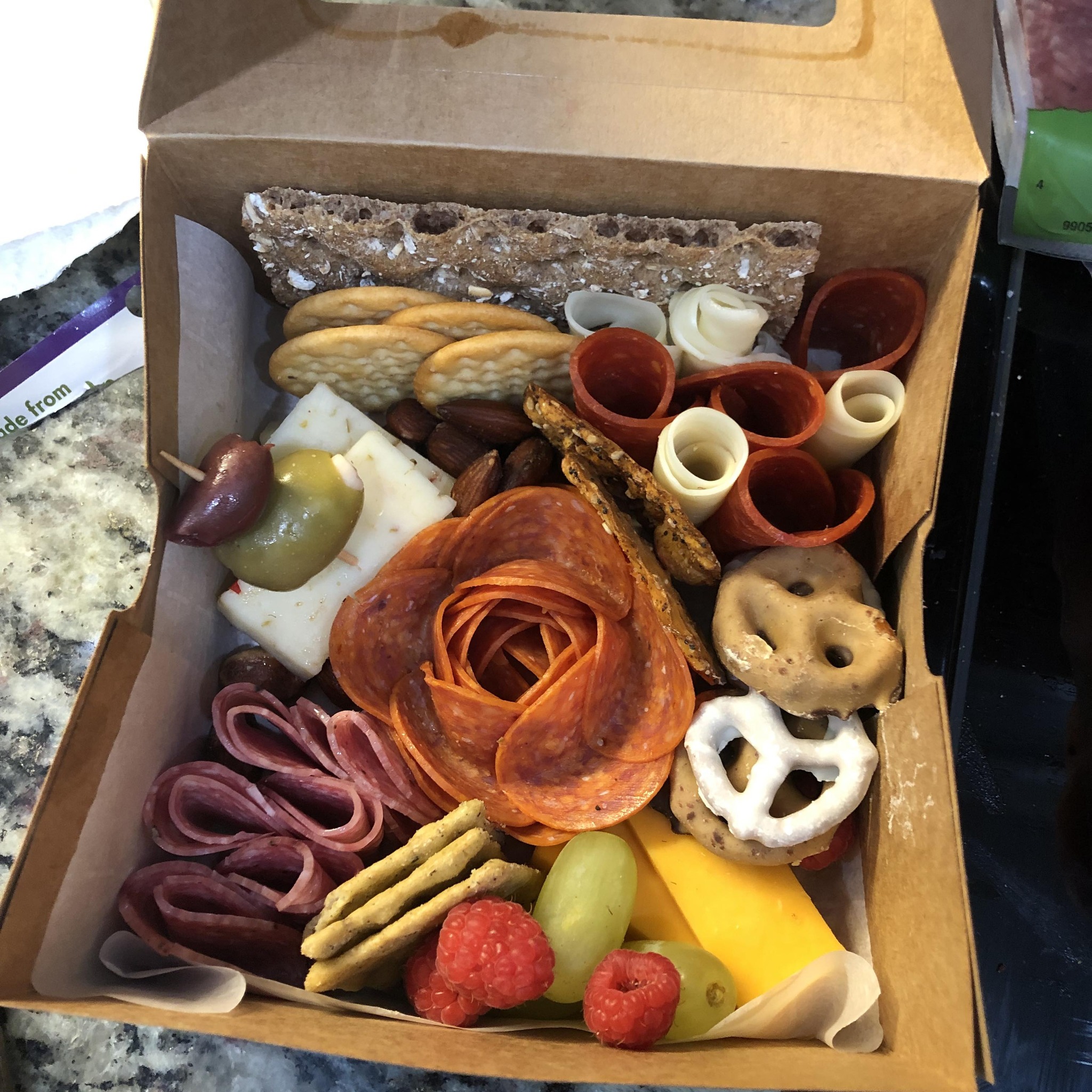 Cheese & Crackers Charcuterie | Grazing Boxes 🤤 $15 | Facebook