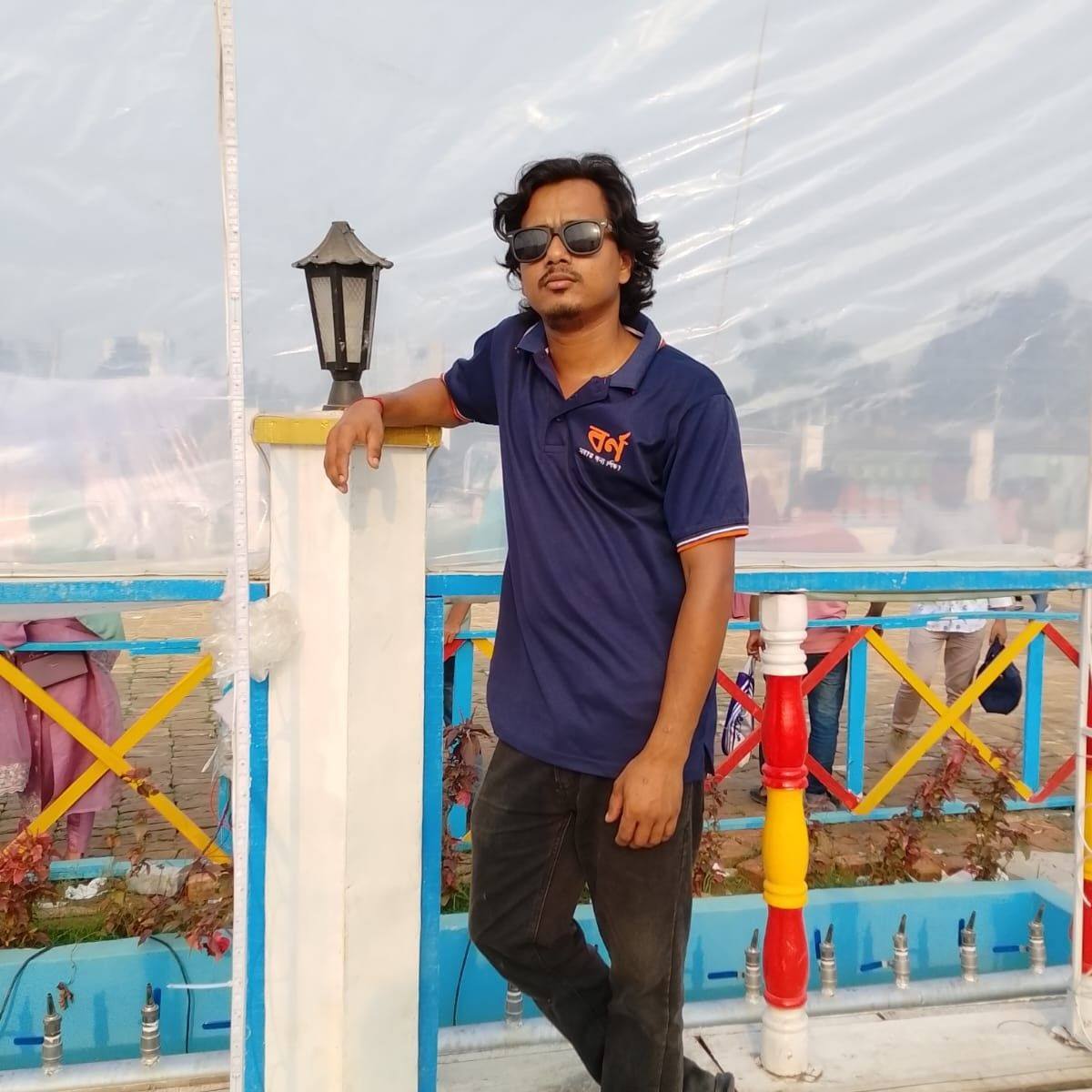 আমি যখন ছোট ছিলাম,,, তখন বিভিন্ন জায়গায় যাওয়ার চেষ্টা করতাম,,, আমার