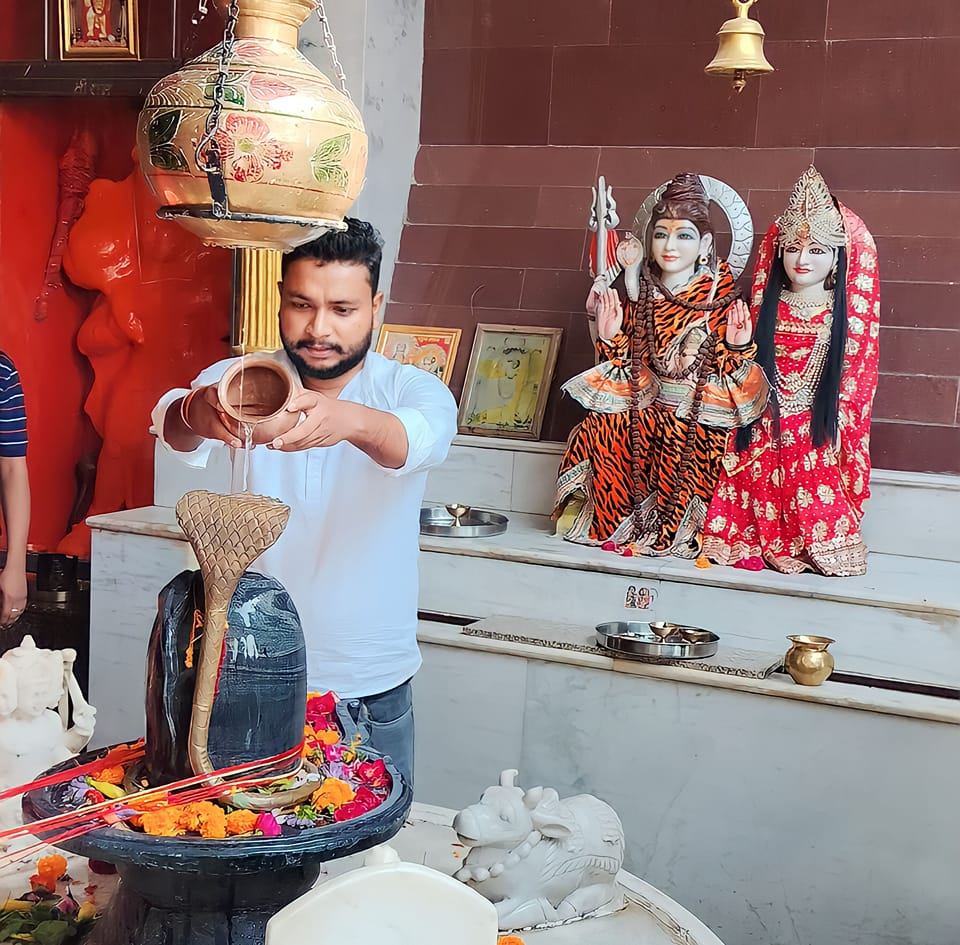 R BABU | Bettiah