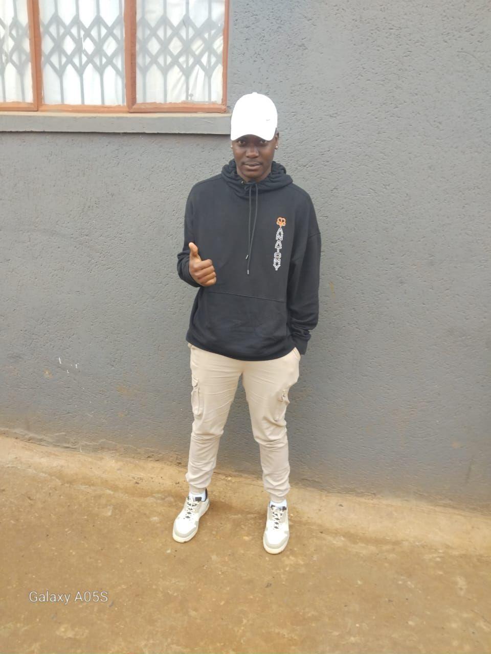 Asylum seekers ku Mamelodi Sundowns | Injendalar Sd