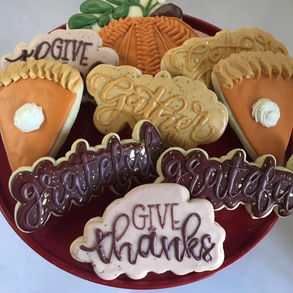 The Wedding Cookie Table Community | Can people post dessert tables ...