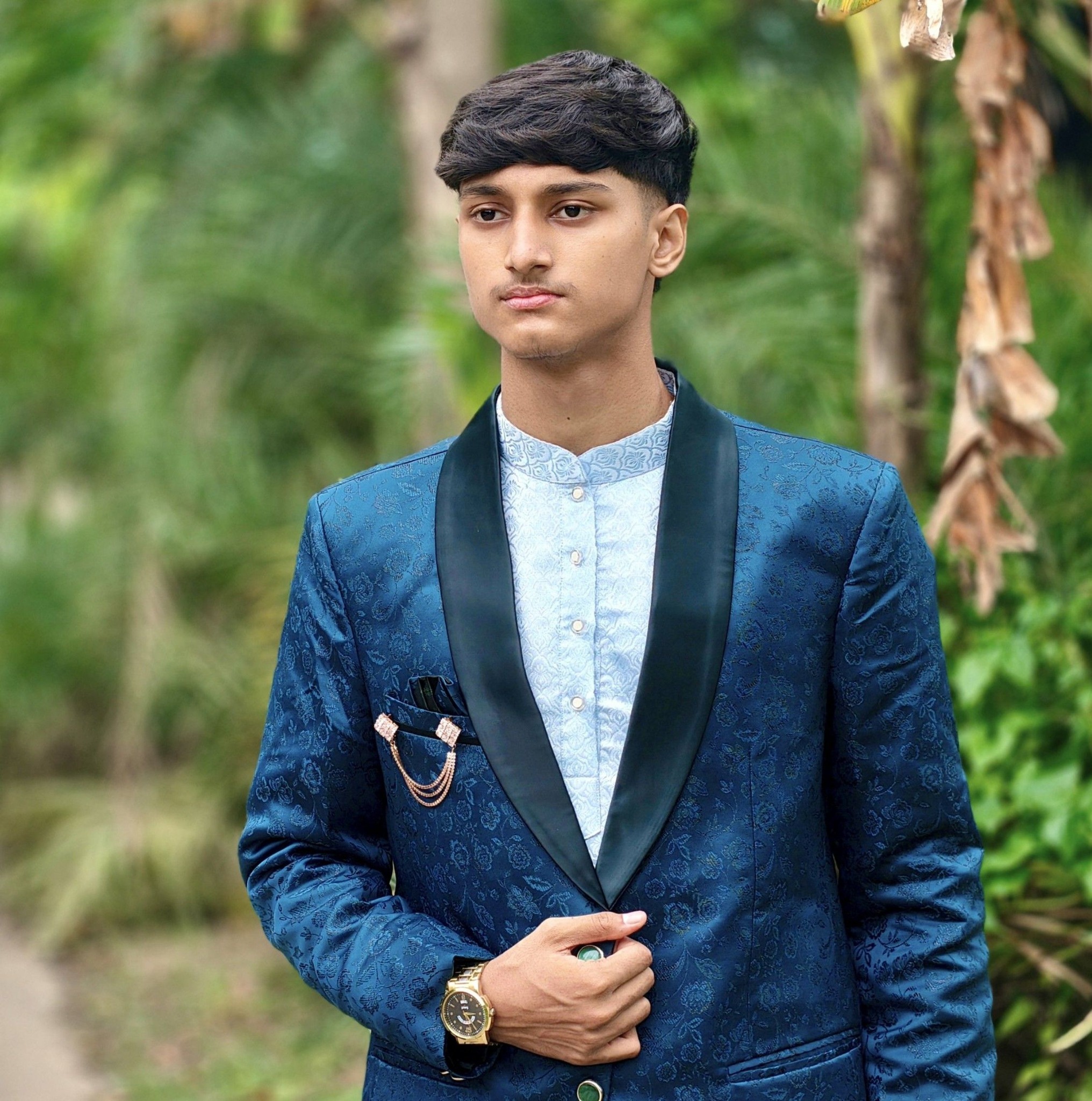 J R Mujahid
