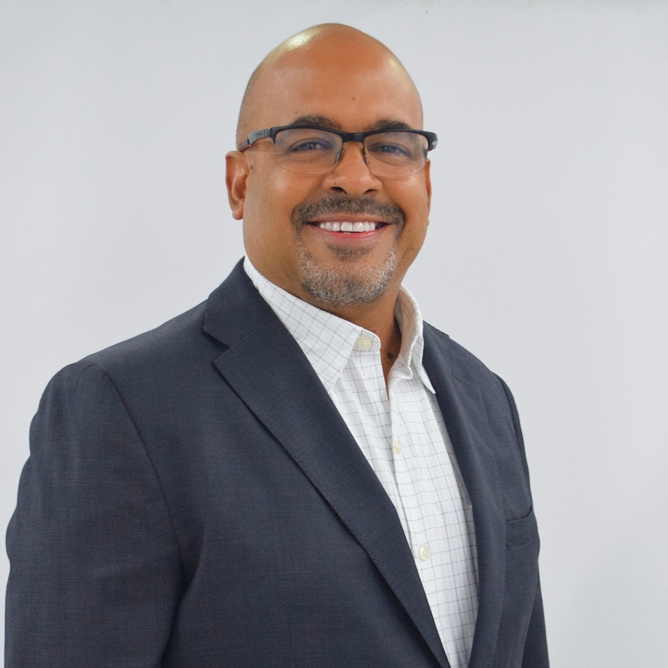 Omar Cruz Real Estate Agent