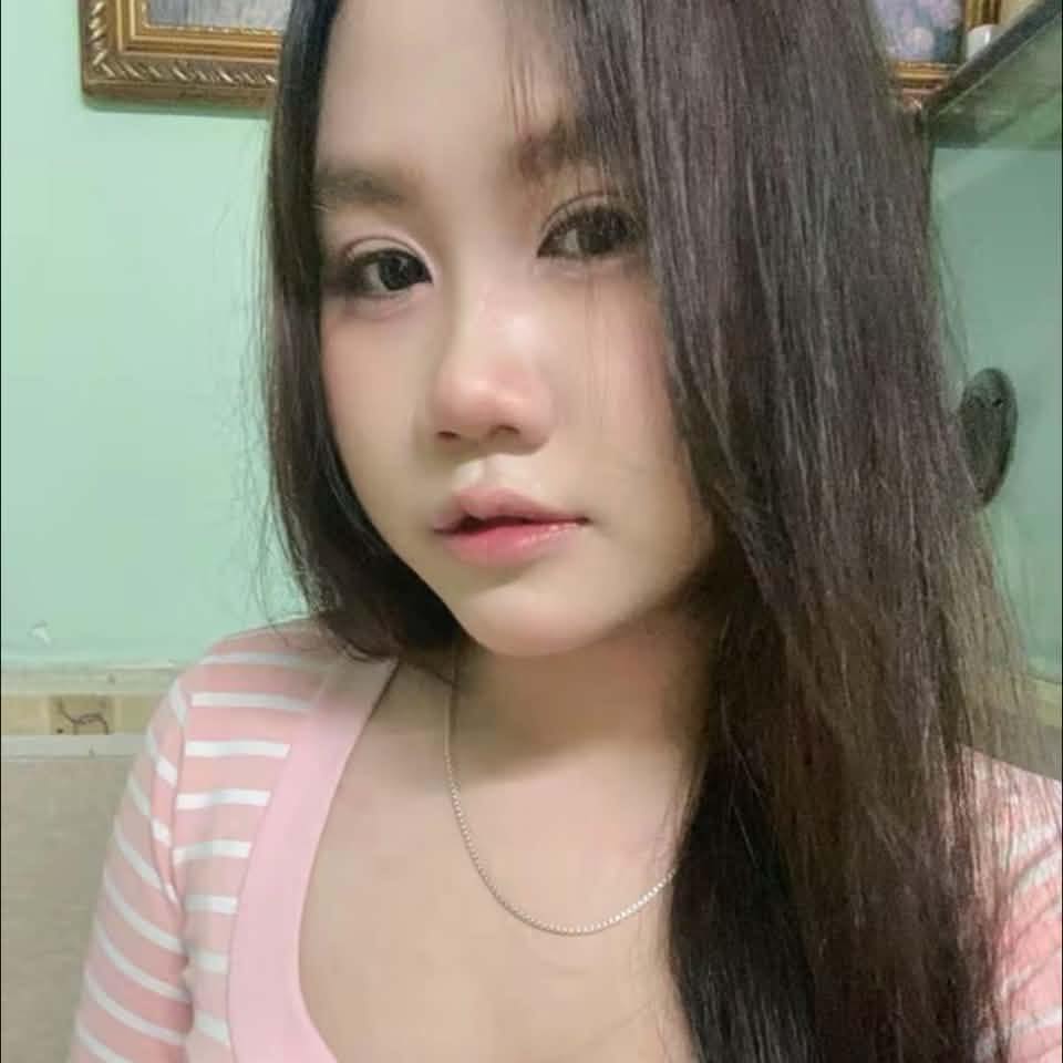 mình mua new nma nhận về nó cứ cũ kiểu gì á huhu , này phải bụi k mn ...