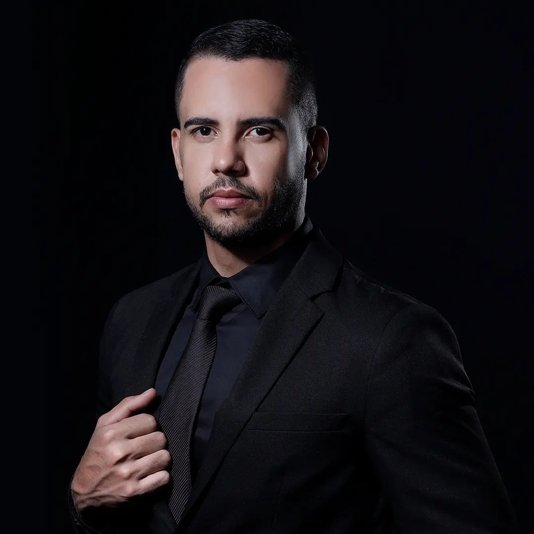Dr.Roger Rafael