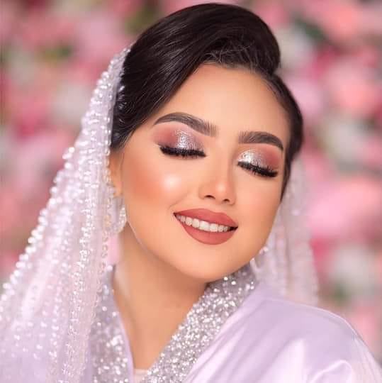 ميك اب ارتست | Giza