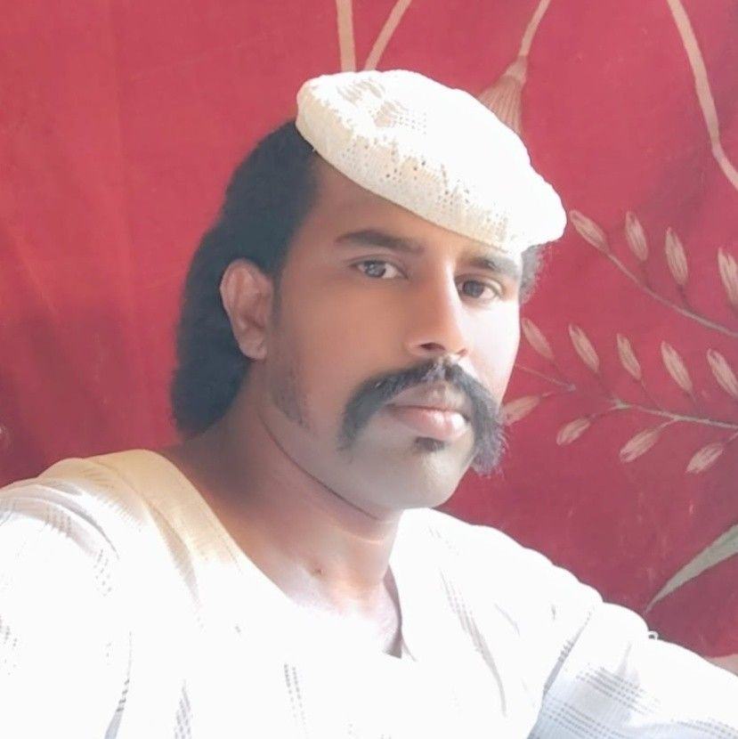 حيثيات الفيديو.. يتحدث مع زولو اسمو عثمان كشابه اخو احمد كشابة اللي هو ...