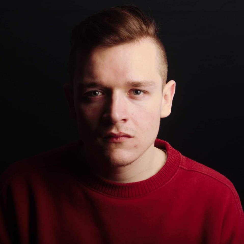 Patryk Strach Official