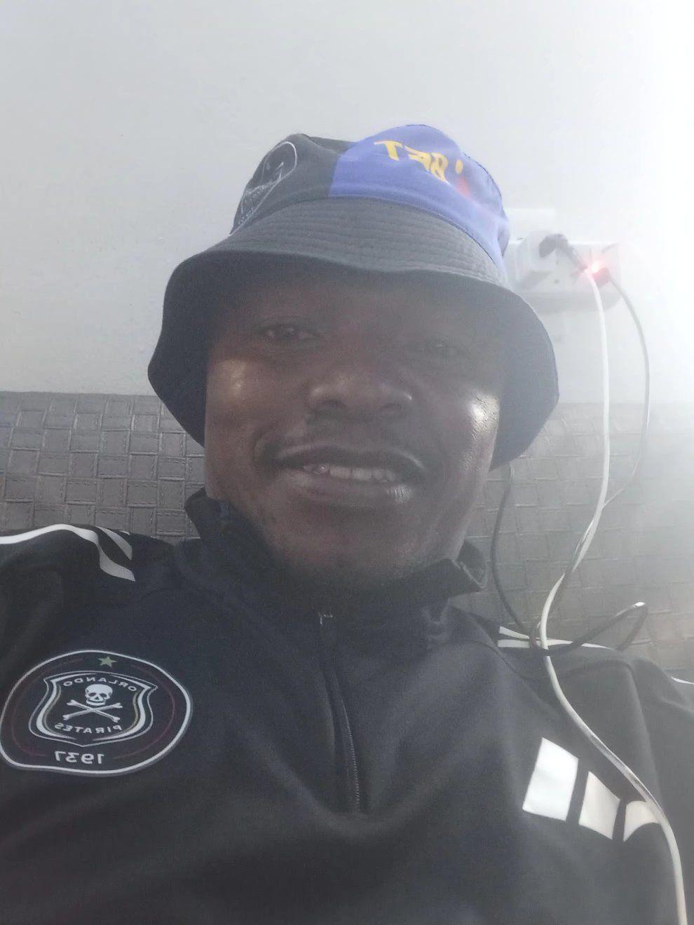 Orlando Pirates Supporters | 🚨Orlando Pirates and Deon Hottos agent ...