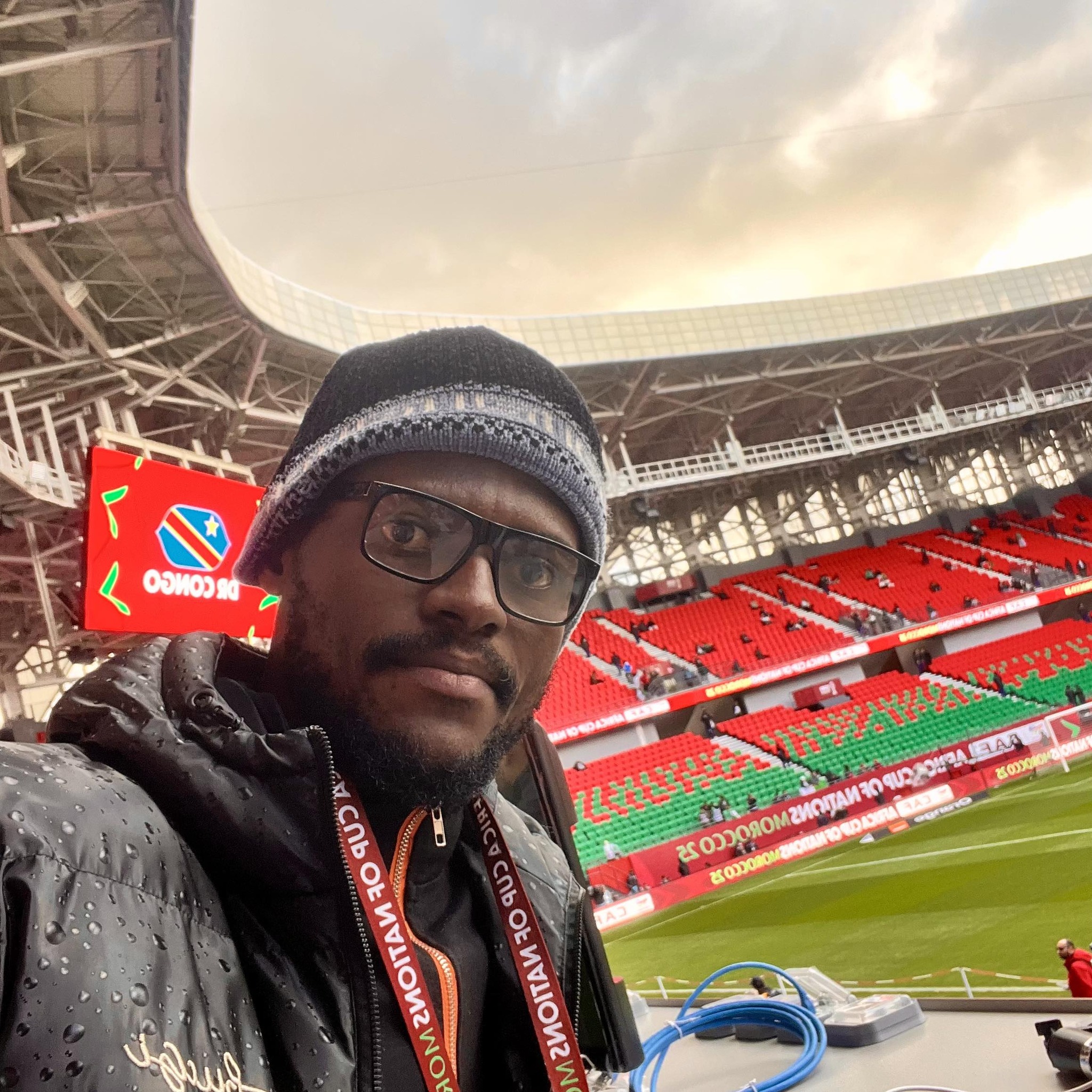 Vue externe du Stade Prince Moulay El Hassan qui va accueillir le match ...