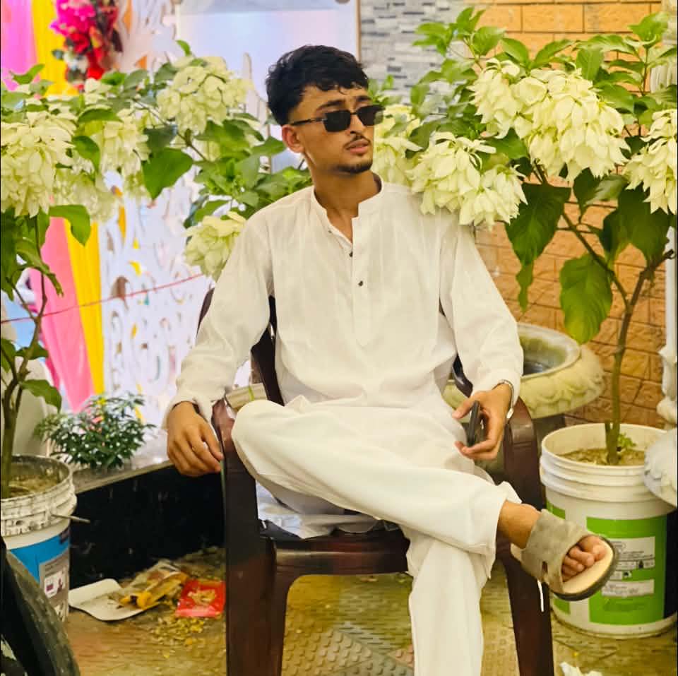R S Fahim Chowdhury