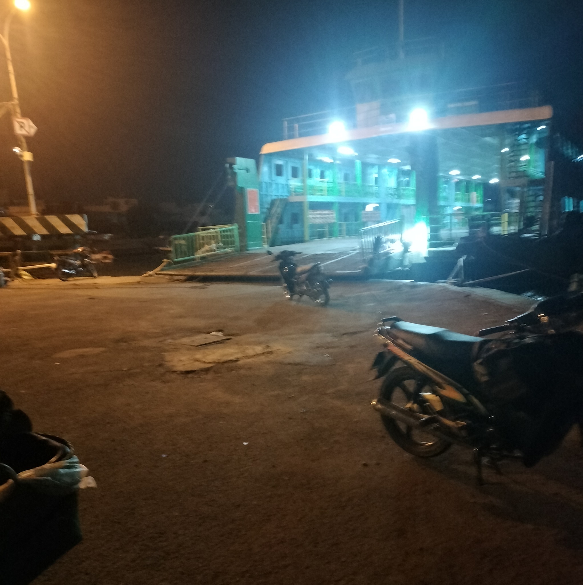 Hatch rặc ( gà nồi ) | Hồ Duy