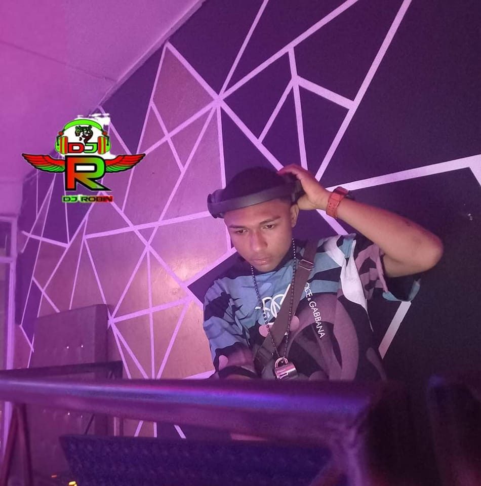 Dj Robin
