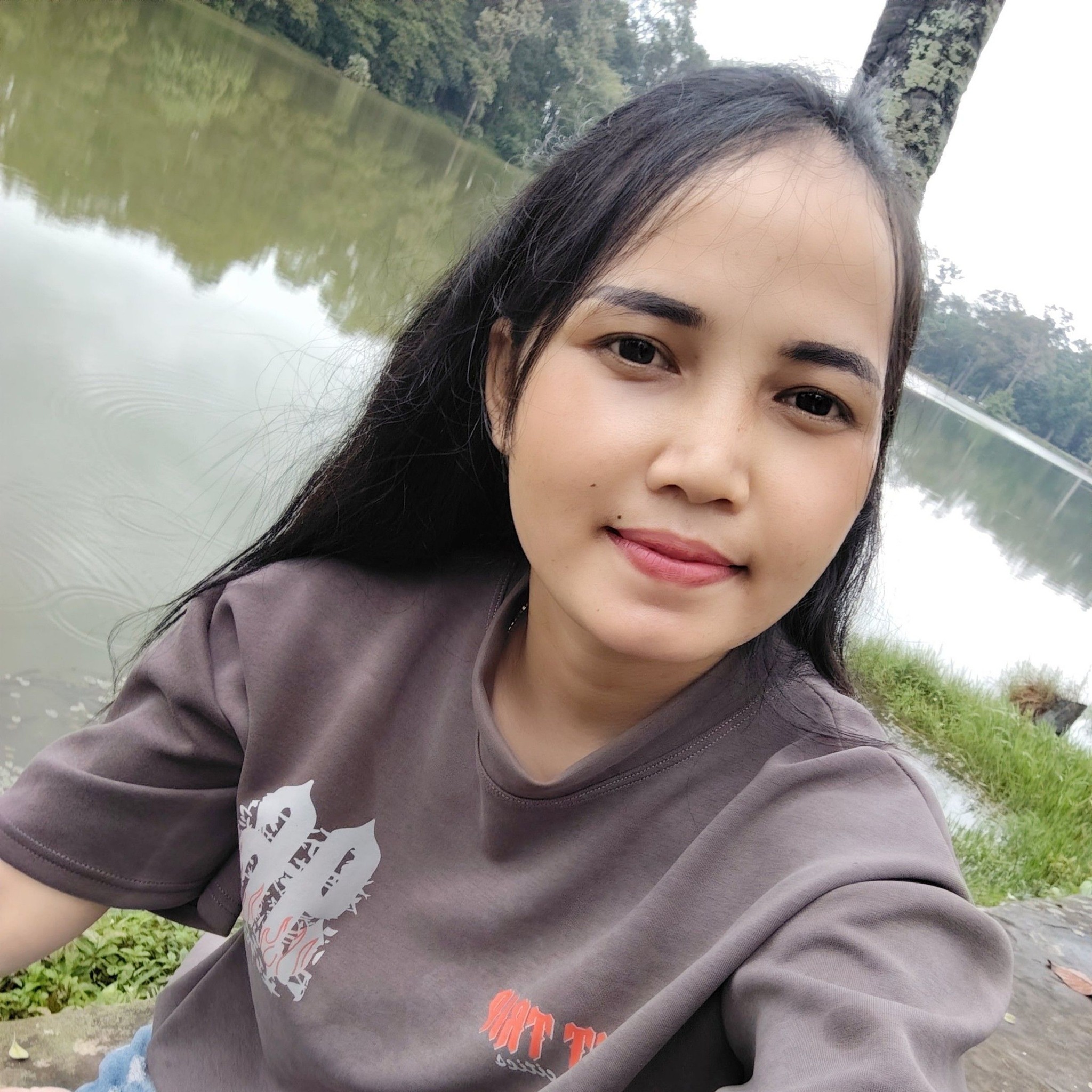 🤭អូនចេះណាស់ដៃកាន់ដងទឹកស្រង់ព្រះឡើងណែន អត់កូរទេ! ម៉ាក់ៗប៉ាៗ ...