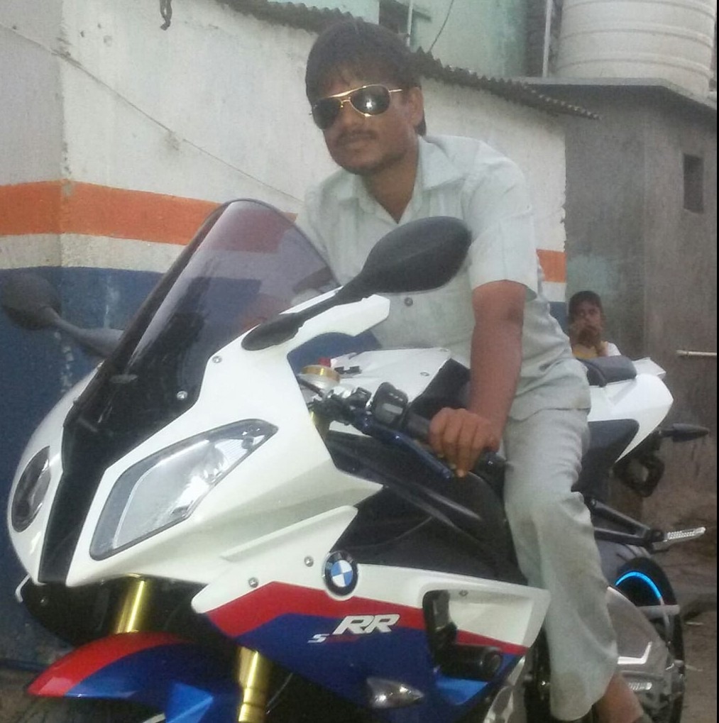 azad_motors_ichalkaranji