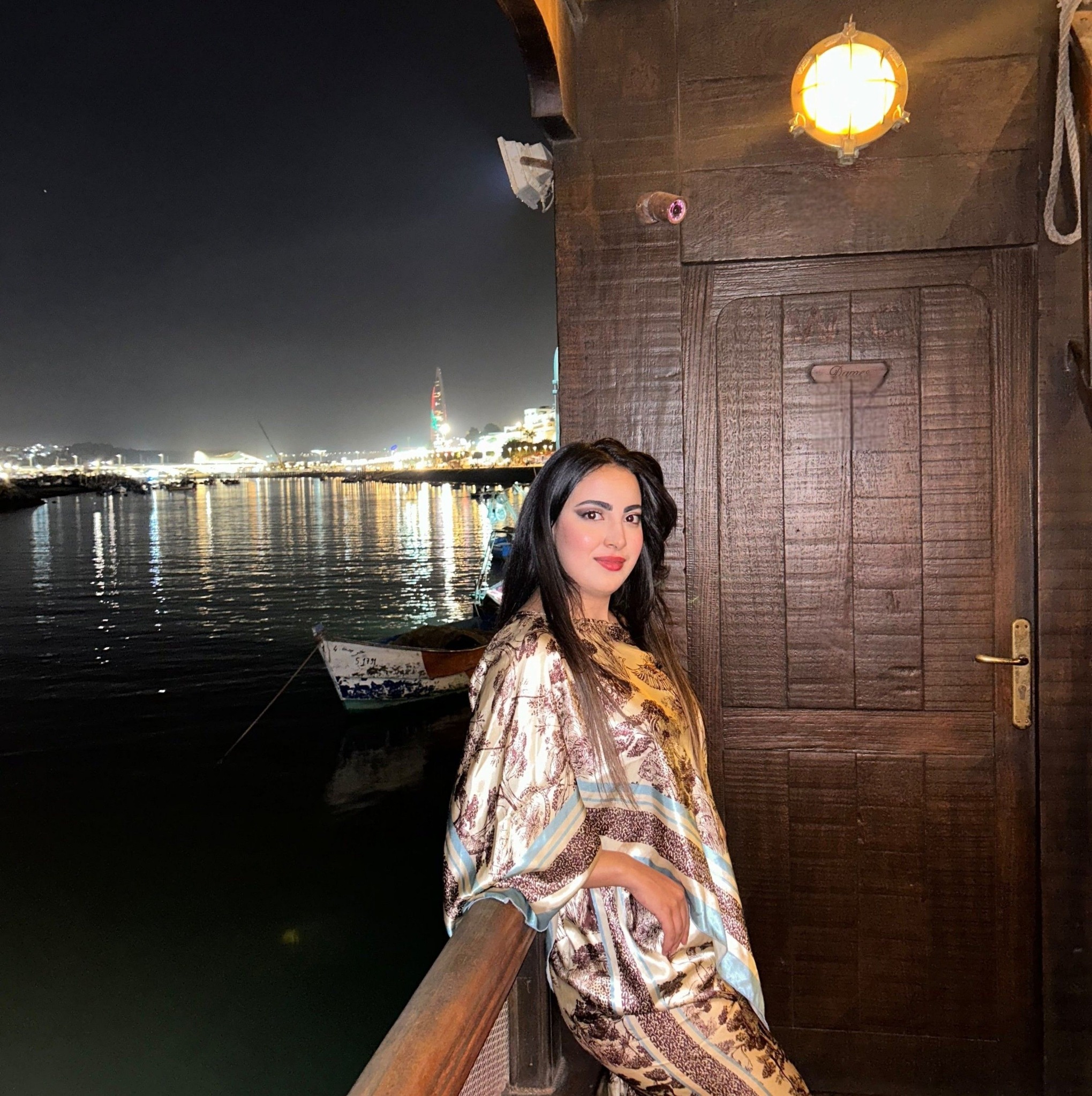 shyma-hmdany-facebook-connect-with-friends