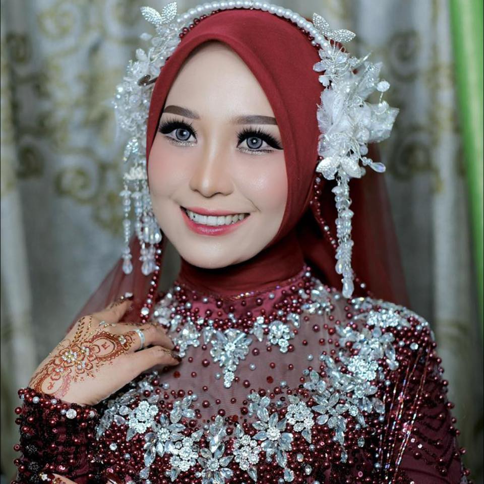 Mia Novianti