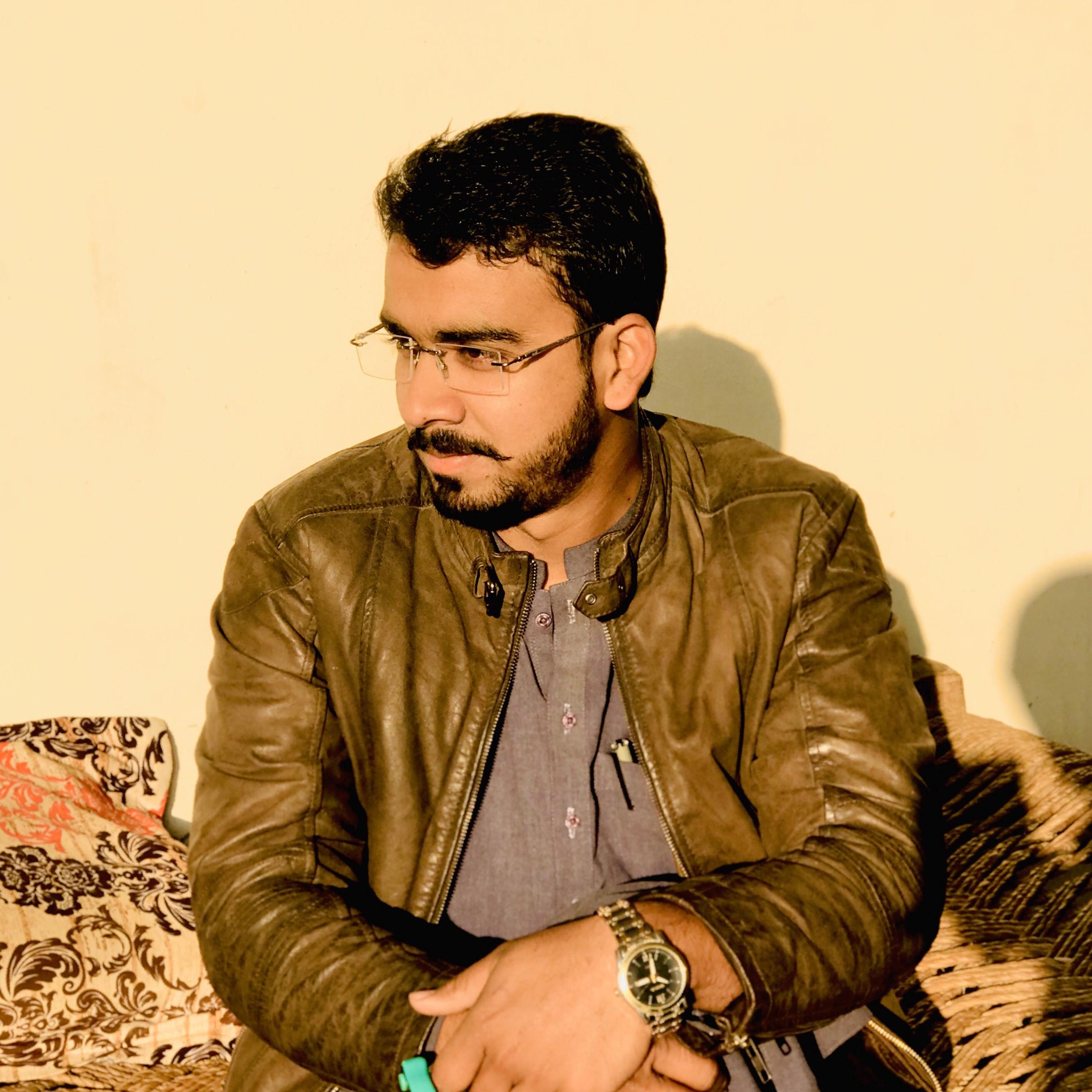 Solemn image of a coach from Nowshehra watching the clock run down
