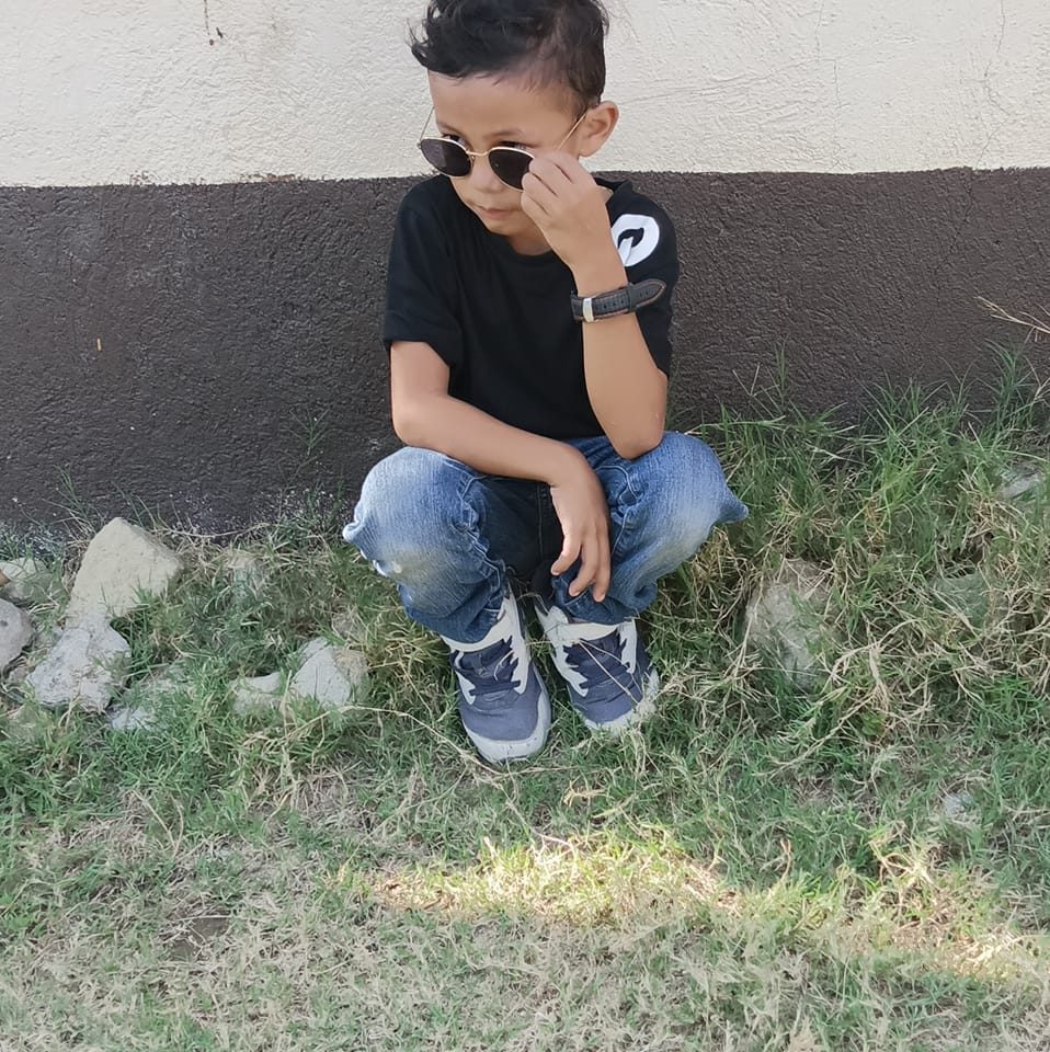 Totoy Azsel | Lian