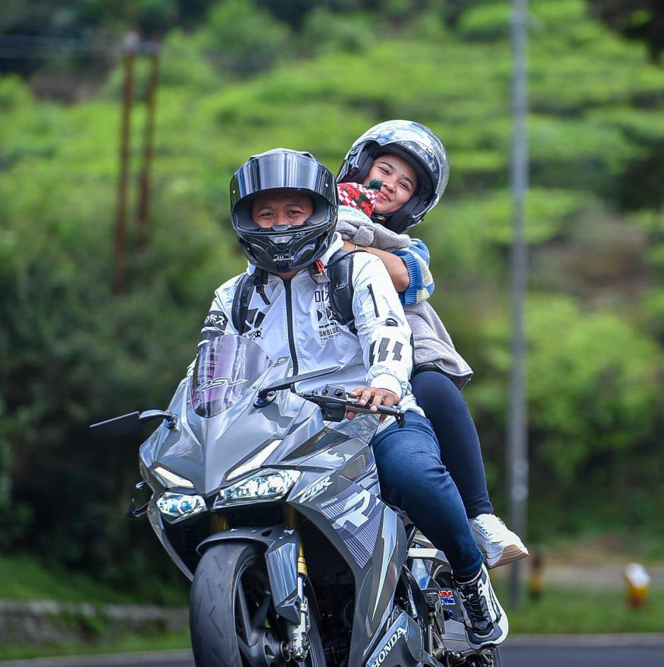 Kompas.com - Anggota DPD RI asal Jawa Barat Alfiansyah Komeng ...