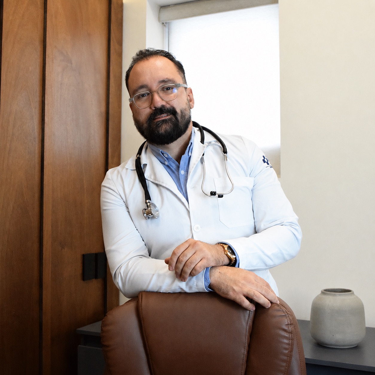 🩺 Una hernia inguinal ocurre cuando una parte del intestino o tejido ...