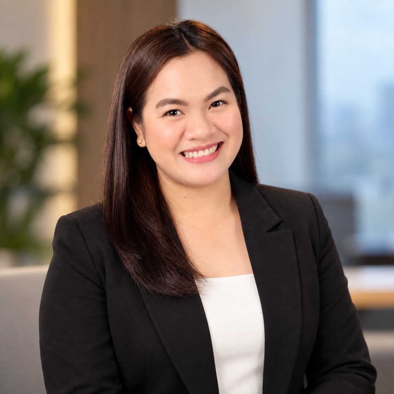 Mhey Paguia - Financial Advisor