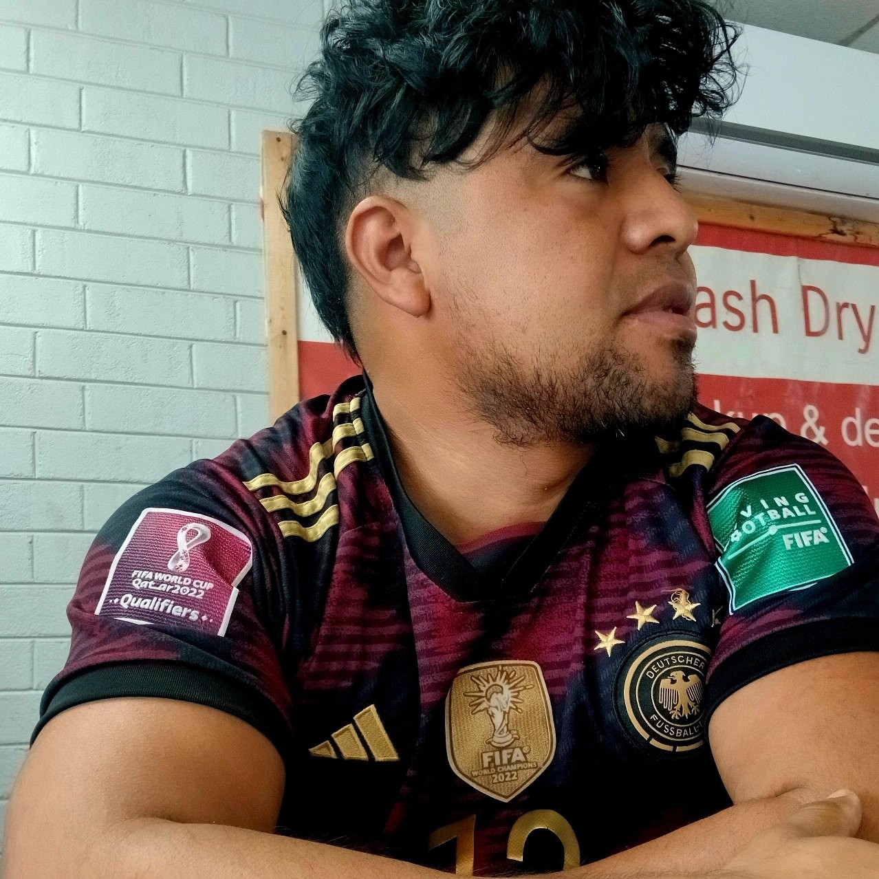 Con Un Gran Amigo... | Selvin Villatoro