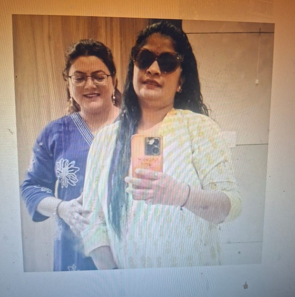 mom-and-son-love-mandakini-shreyansh