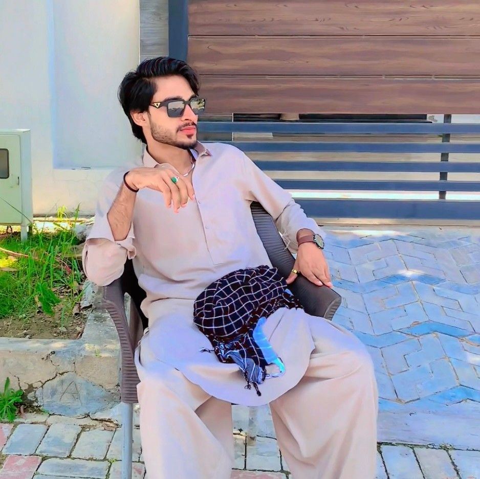 Byra yar bhtreja jigr jam Rizwan Multan air port py chora Allah Khair ...