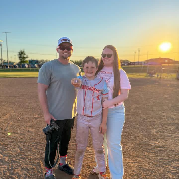 Liz Riley (@liz.riley.973833) • Facebook, Connect with friends