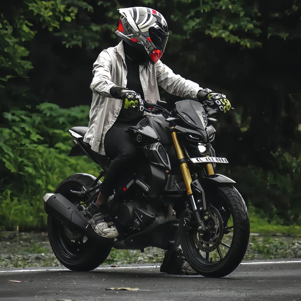 The MT15 Rider 01