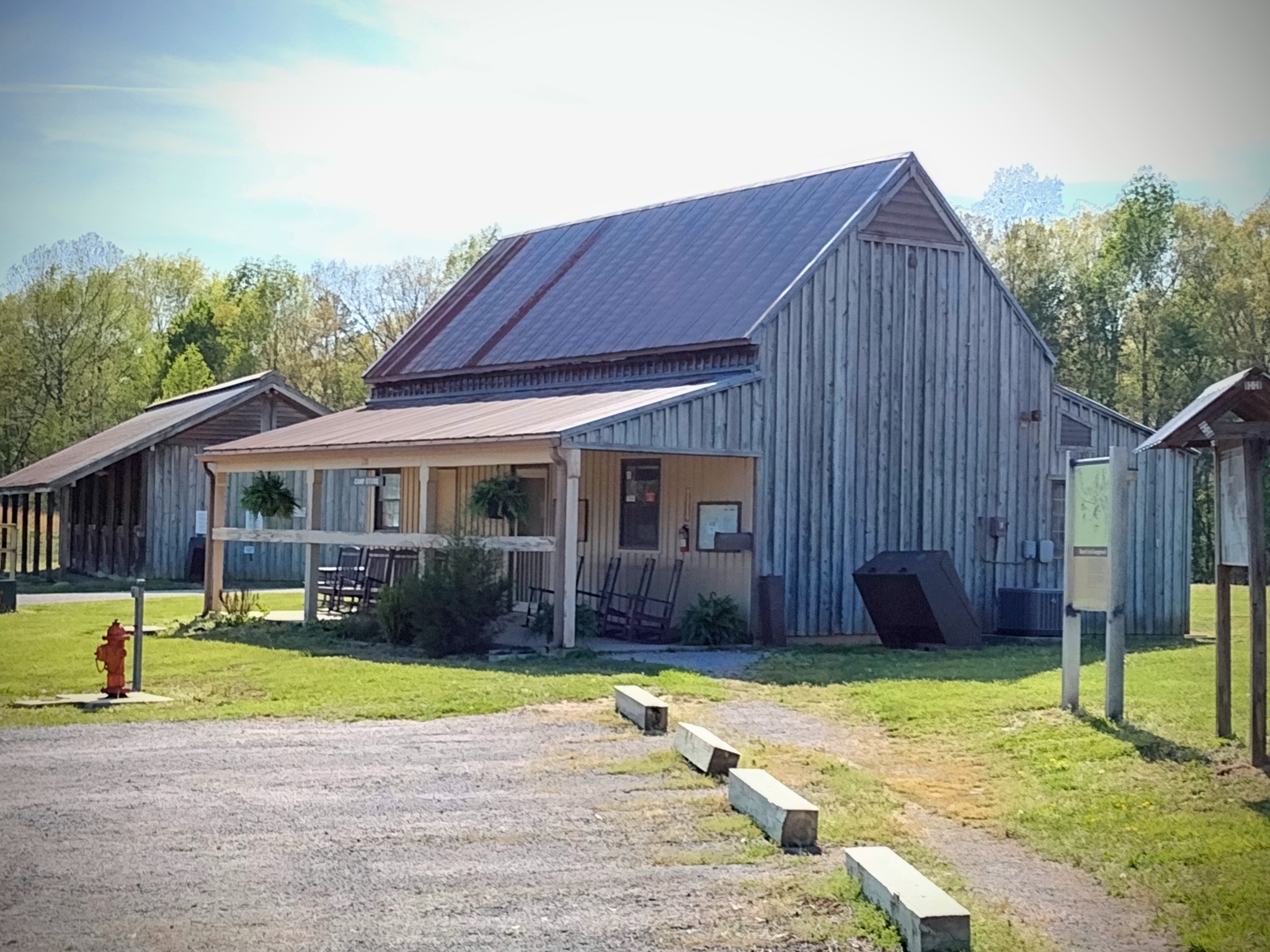 Bandy Creek Camp Store & Stables | Oneida TN