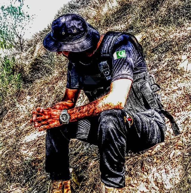 😍 ️ ⚔️🇵🇰 𓆩 ســــب عــــہــــدِ وفــــا کــــے نــــام کــــیــــا 𓆪 😍 ...