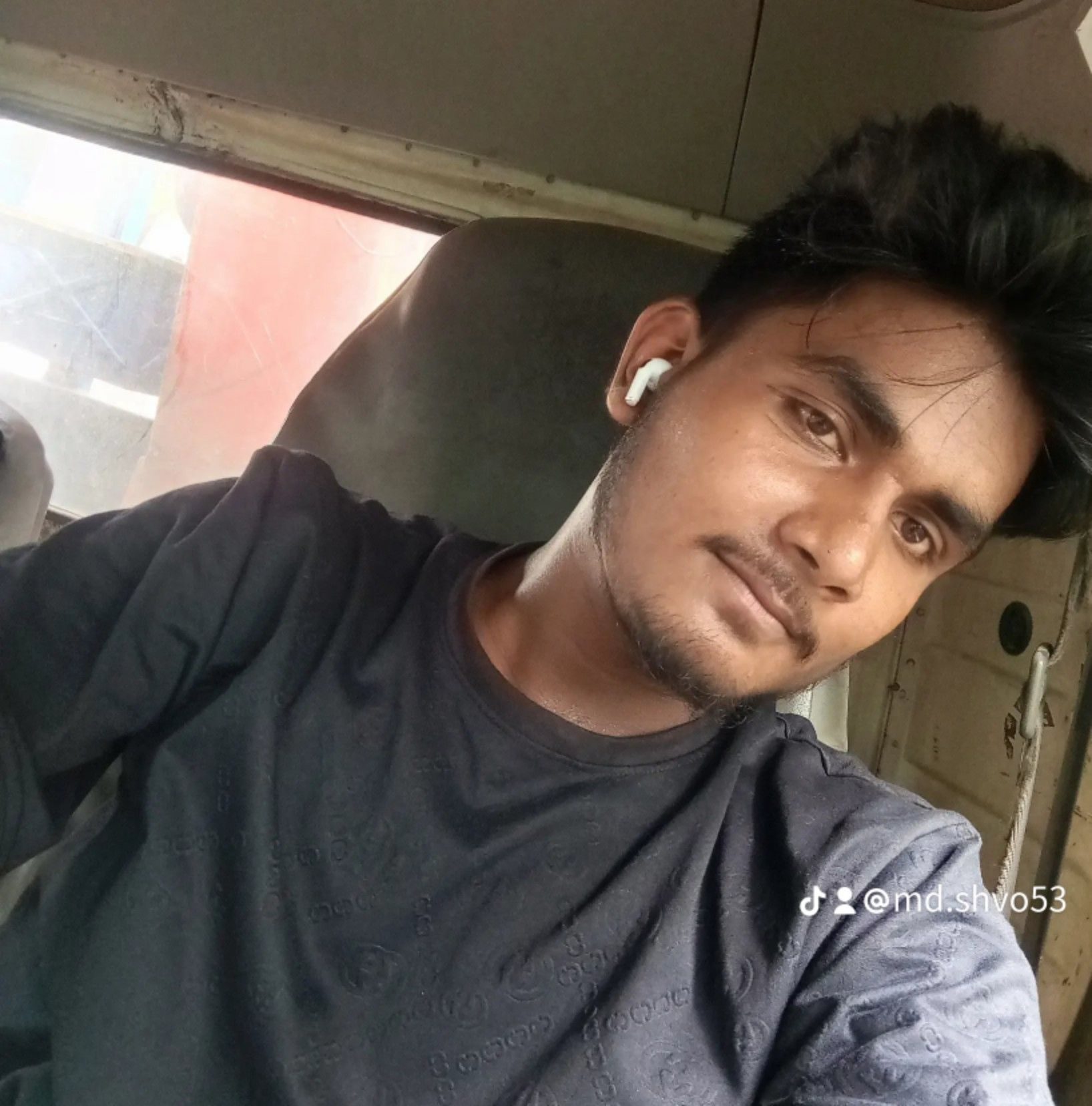 সবাই সতর্ক হয়ে গাড়ি চালাই,,,,, 🌱😂😂 রাস্তায় গাড়ি নষ্ট হলে। সবচেয়ে