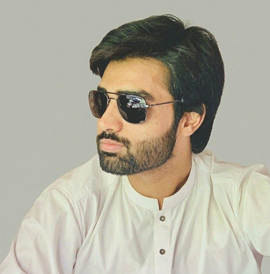 Married girls, honestly tell us - Rambo... - Pakistan Showbiz | Facebook