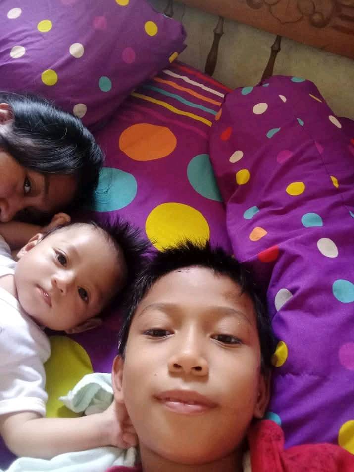 smngatt om icuu skrang so jdi abdi negara yg sesungguhnyaa dlu cmn jdi ...