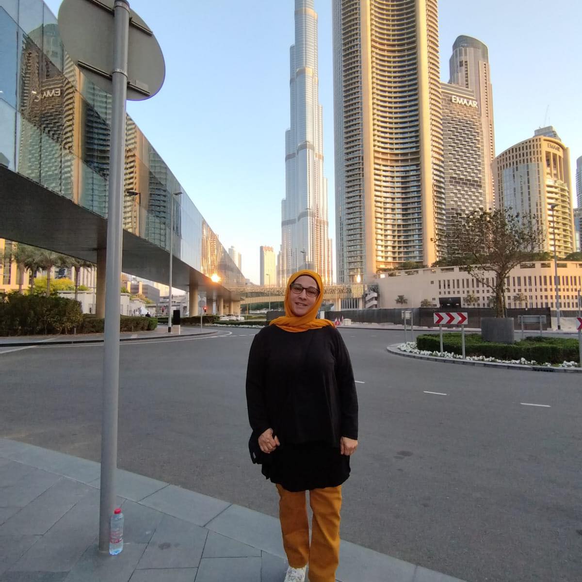 بمشهدٍ يختصر وجع القلب وحرقة الفراق، ودّعت بلدة عين إبل شهيدها إدغار ...