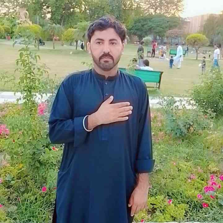 اللہ جسے چاہے عزت دے ____________ جب بخاری صاحب منبر پر آے تو زوار ذاکر ...